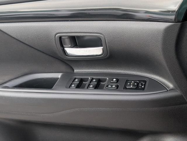 Used 2019 Mitsubishi Outlander ES image 25
