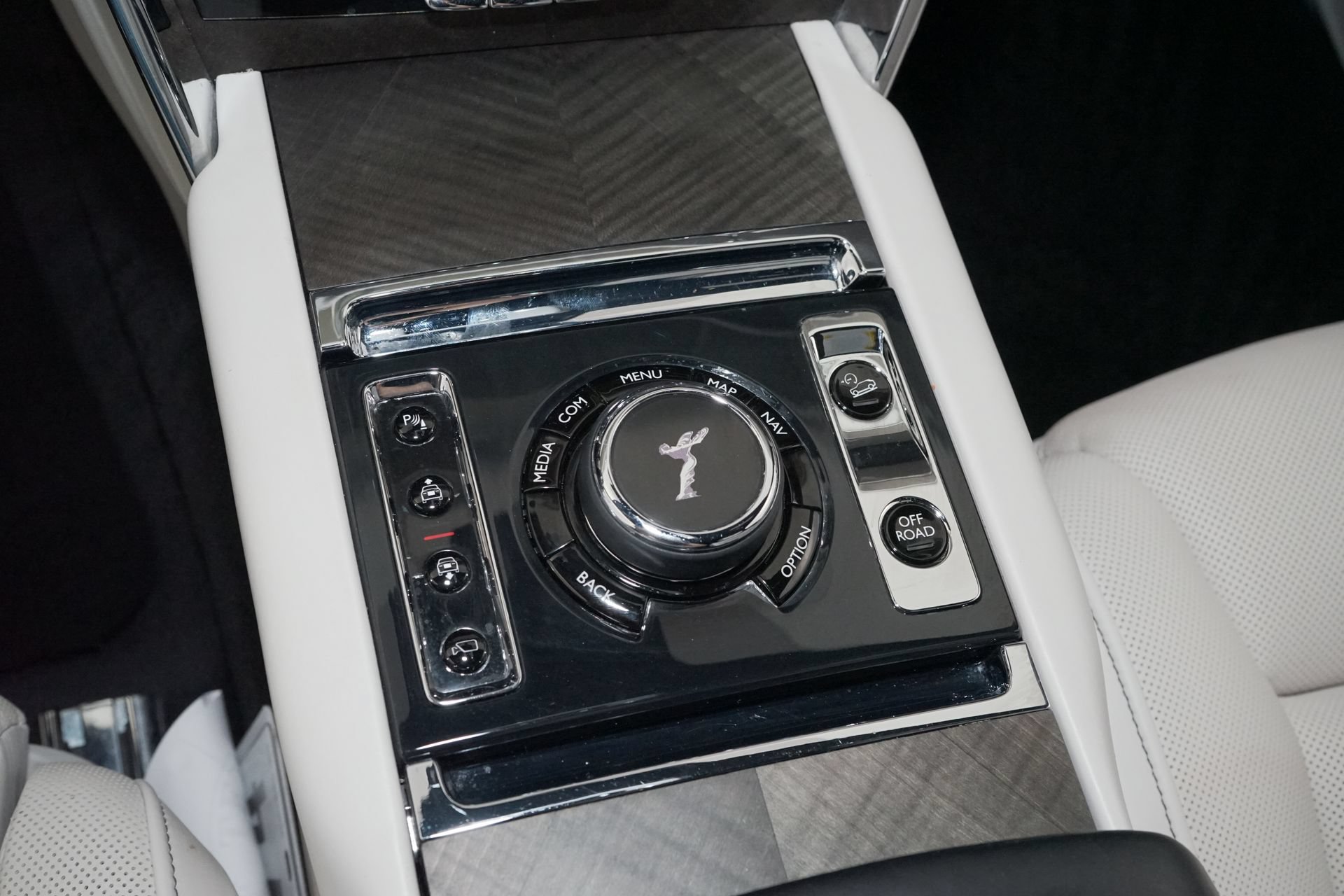 Used 2019 Rolls-Royce Cullinan AWD/4WD image 20