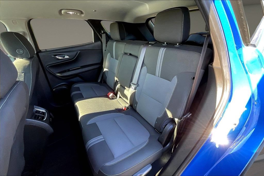 Used 2025 Chevrolet Blazer LT AWD/4WD image 25