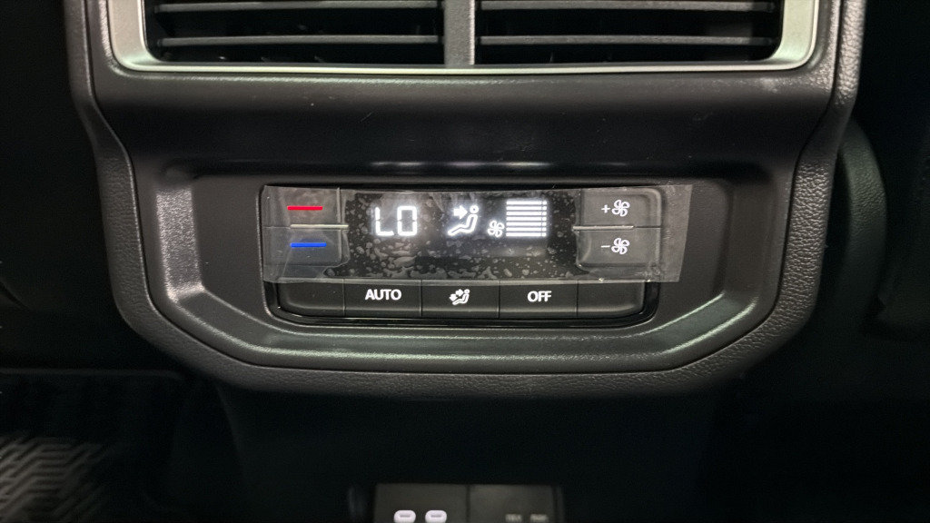New 2026 Volkswagen Atlas Peak Edition AWD/4WD image 36