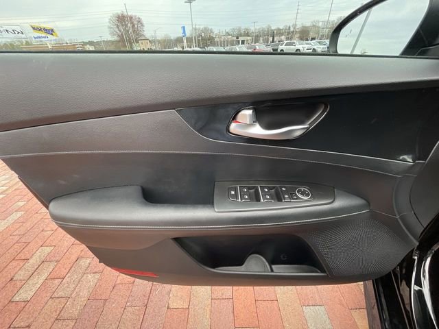 Used 2023 Kia Forte GT-Line image 10