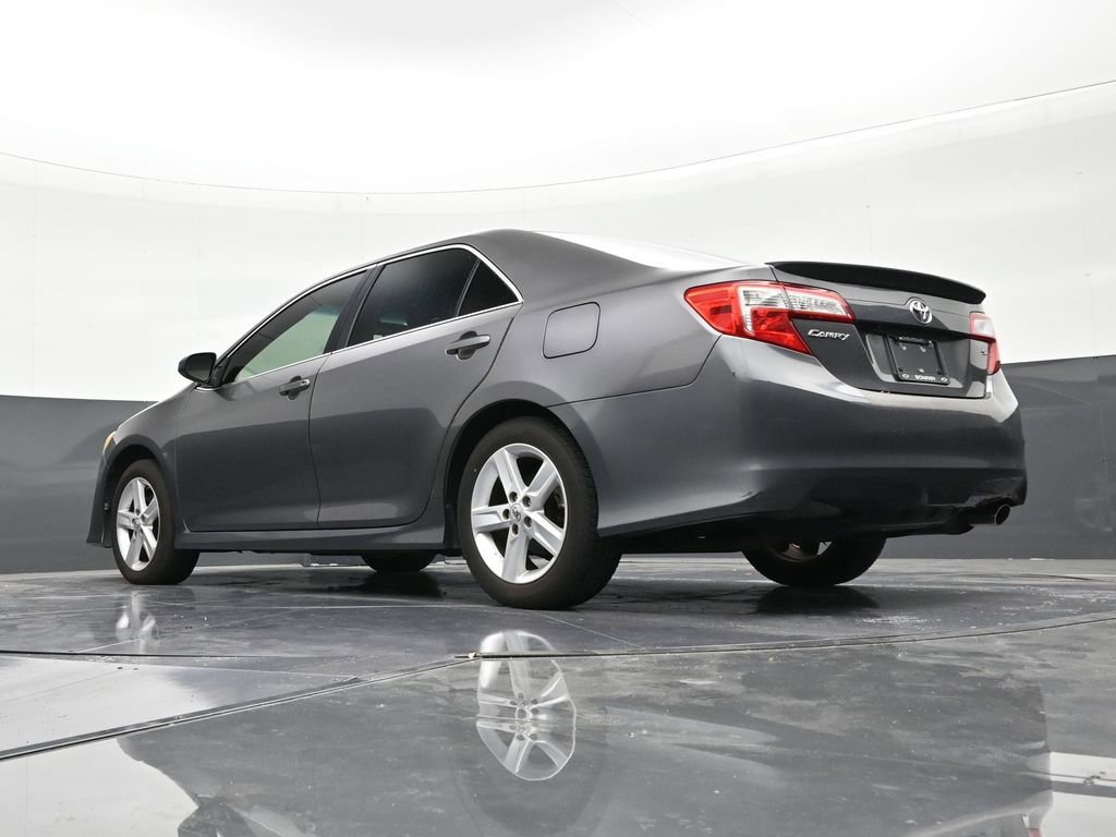 Used 2014 Toyota Camry SE image 22