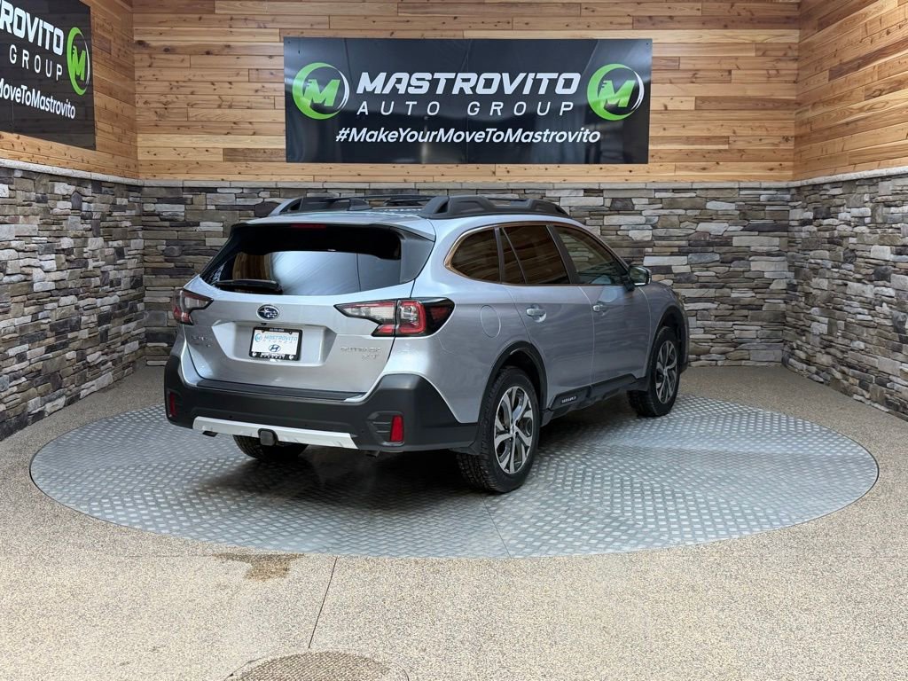 Used 2022 Subaru Outback Limited XT image 9