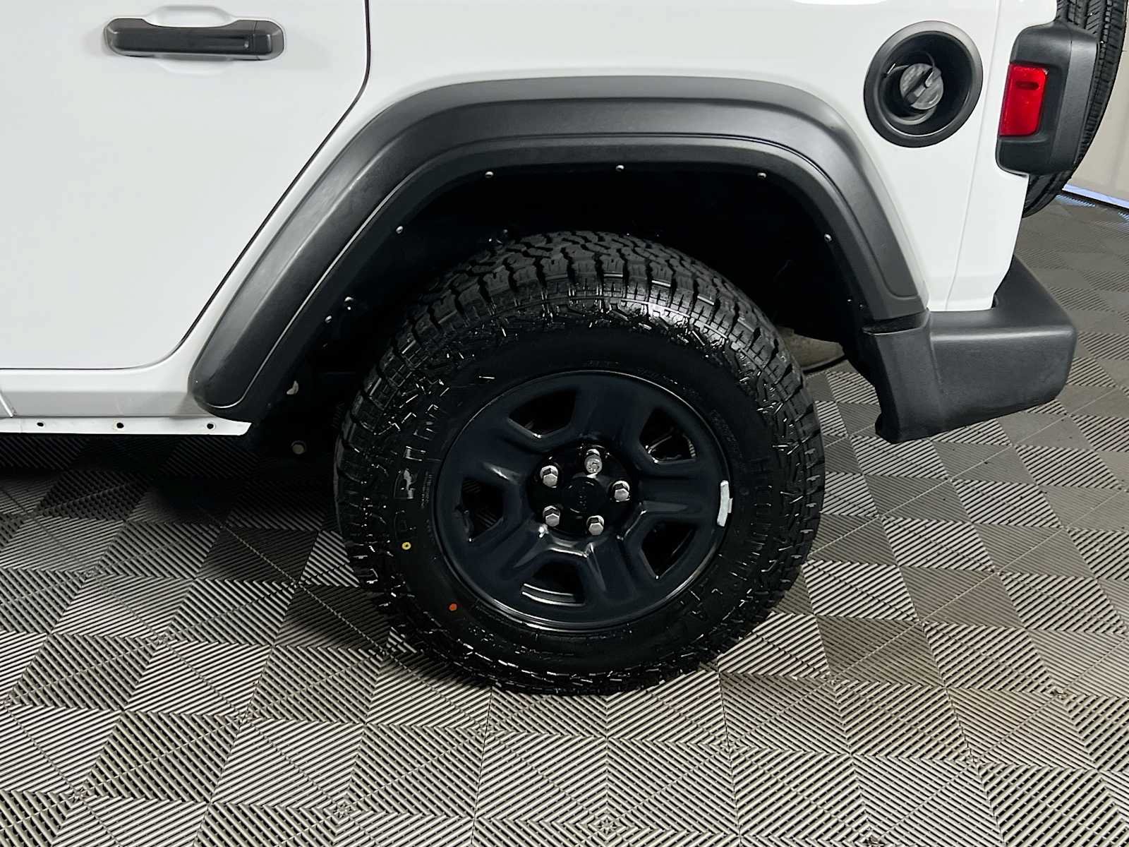 Used 2022 Jeep Wrangler Unlimited Sport AWD/4WD image 30