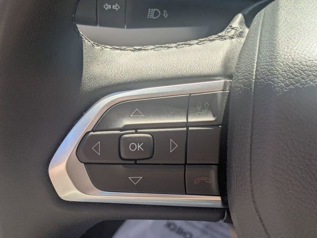 Used 2025 Jeep Compass Limited AWD/4WD image 17