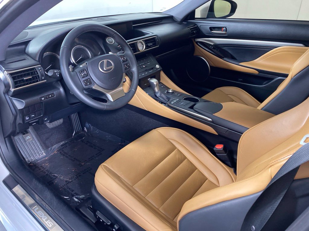 Used 2015 Lexus RC 350 w/ Luxury Package RWD image 10