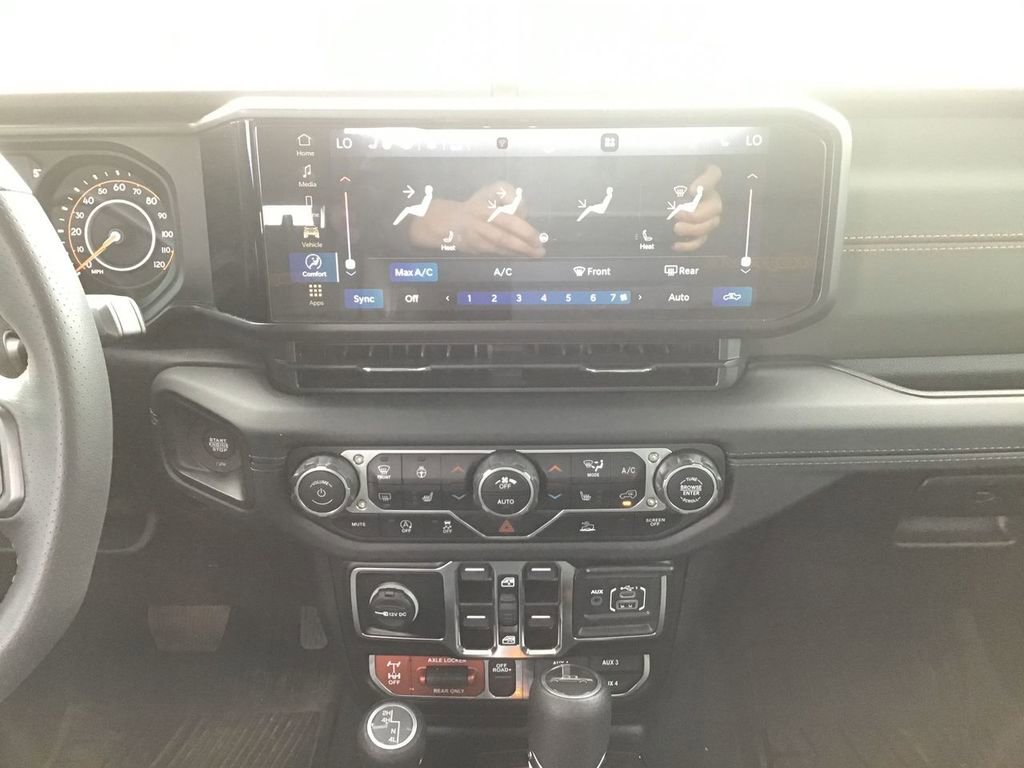 Certified 2024 Jeep Gladiator Mojave w/ Convenience Group image 14