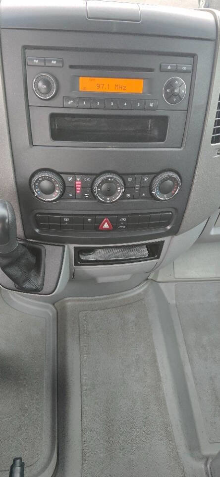 Used 2008 Dodge Sprinter 2500 RWD image 23