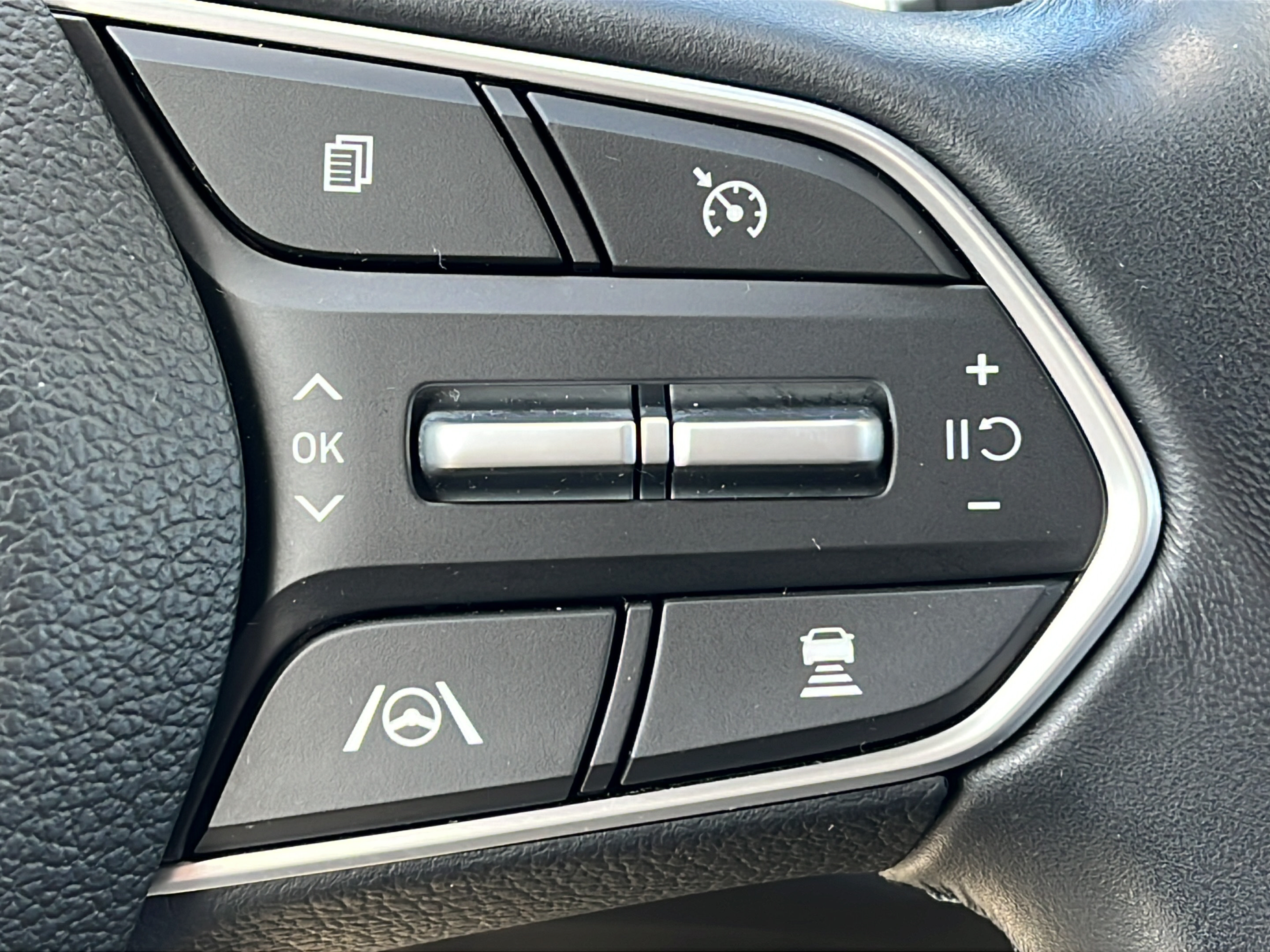 Used 2023 Hyundai Santa Fe SEL AWD/4WD image 22