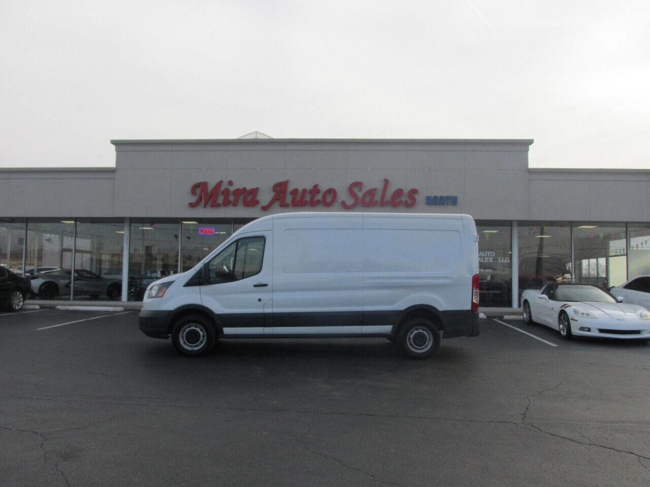 Used 2018 Ford Transit 250 148 Medium Roof image 1