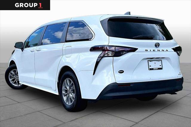 Certified 2023 Toyota Sienna LE FWD image 12