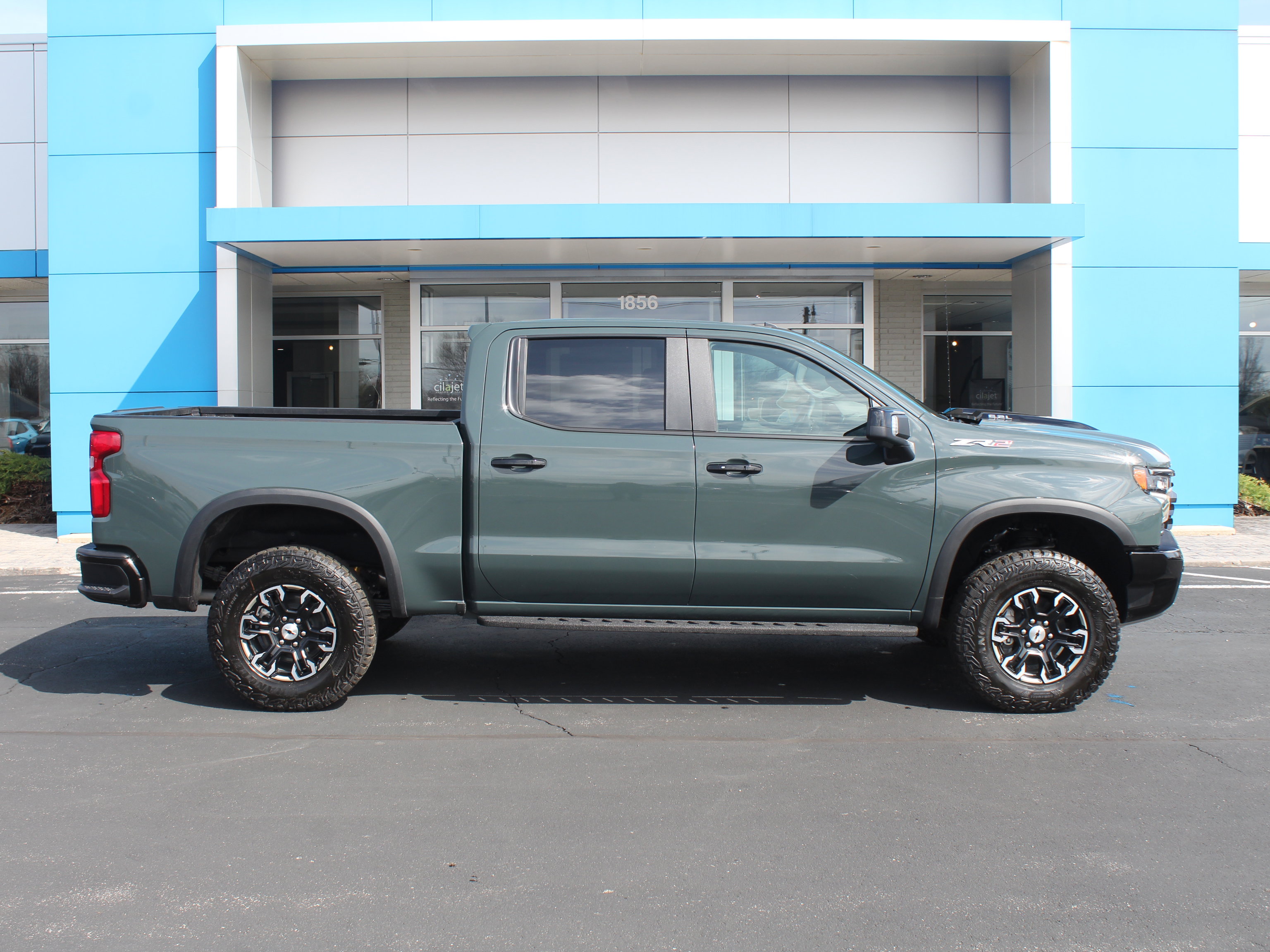 New 2026 Chevrolet Silverado 1500 ZR2 image 3