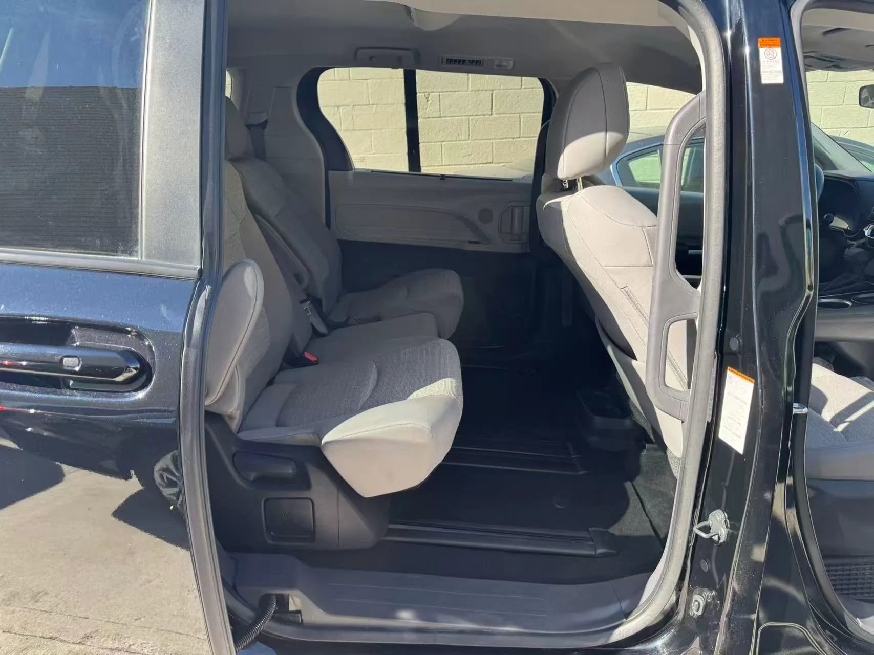 Used 2024 Toyota Sienna LE image 10