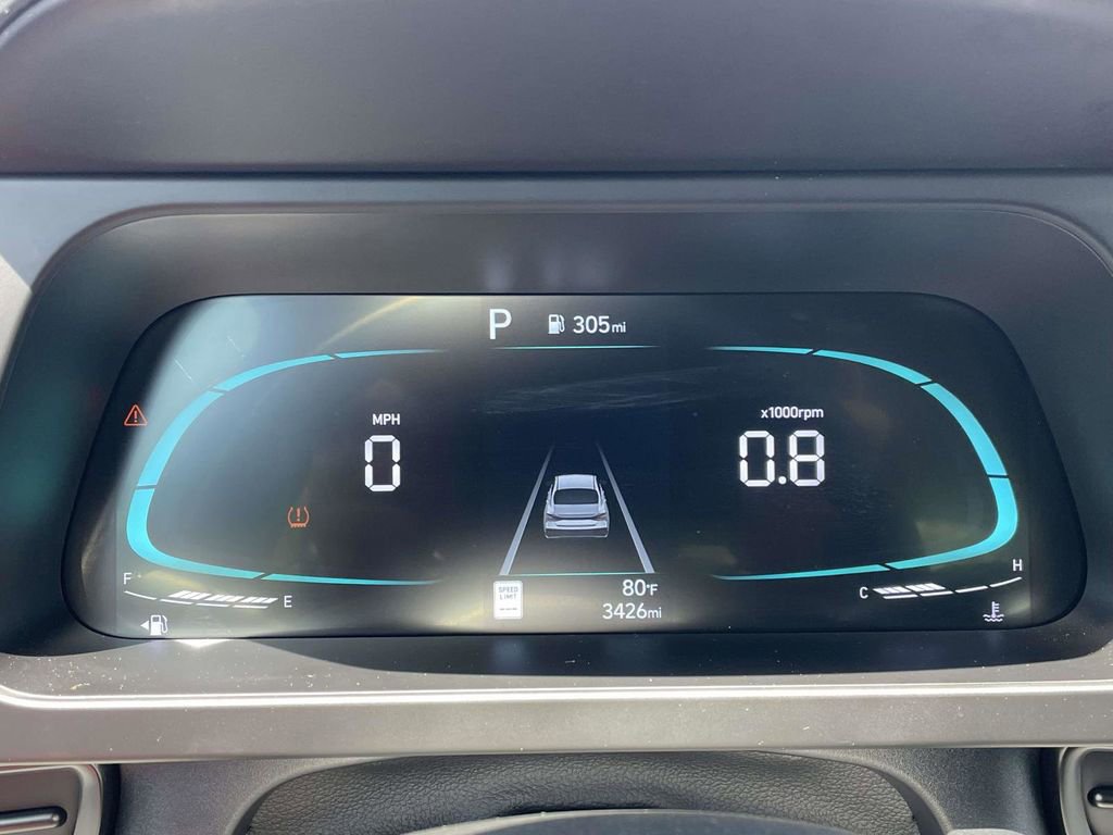 Certified 2025 Hyundai Elantra Sport image 23