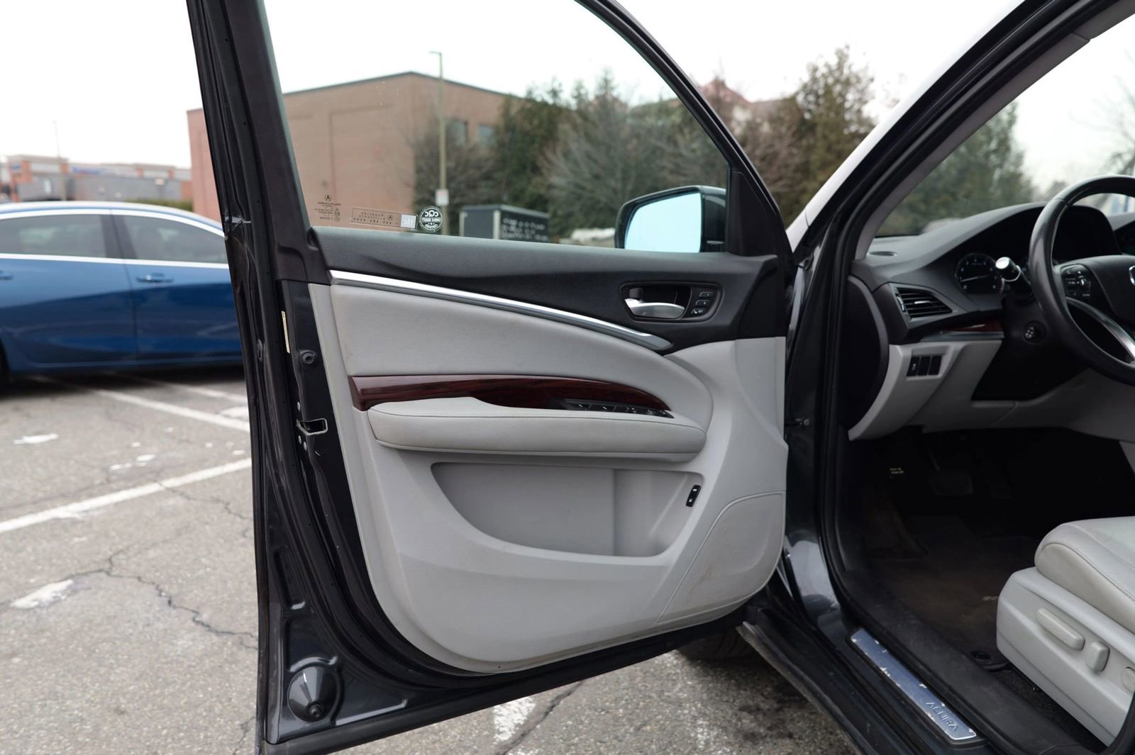 Used 2015 Acura MDX SH-AWD image 16