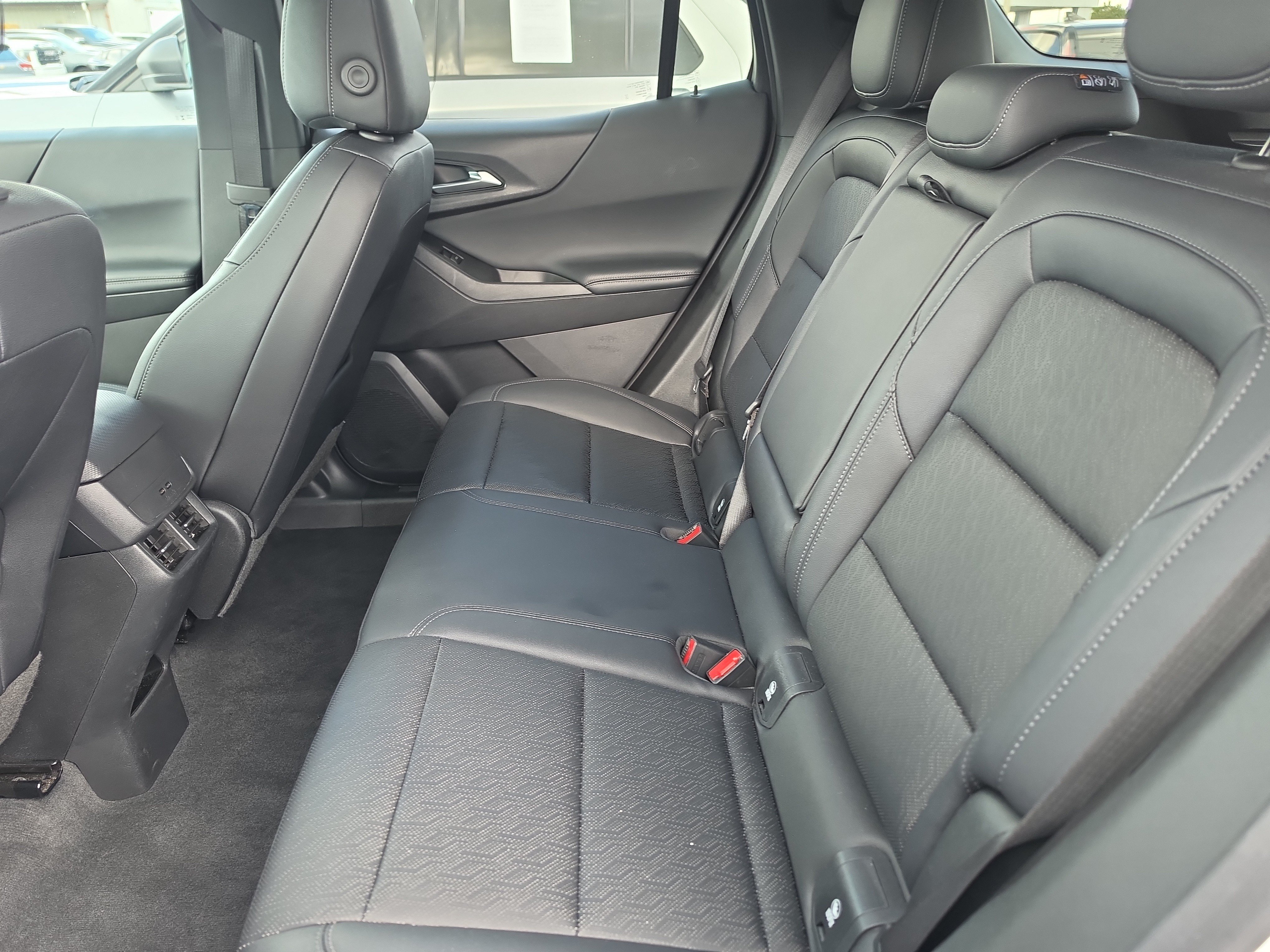 Certified 2026 Chevrolet Equinox LT w/ Convenience Package II FWD image 7