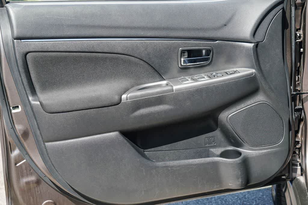 Used 2019 Mitsubishi Outlander Sport ES FWD image 19