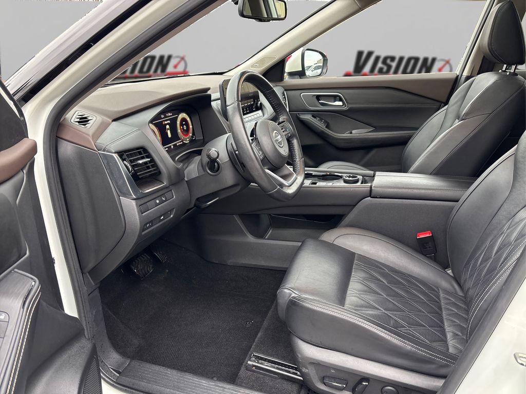 Used 2021 Nissan Rogue Platinum image 9