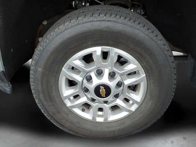 Used 2025 Chevrolet Silverado 2500 LT w/ Convenience Package image 16