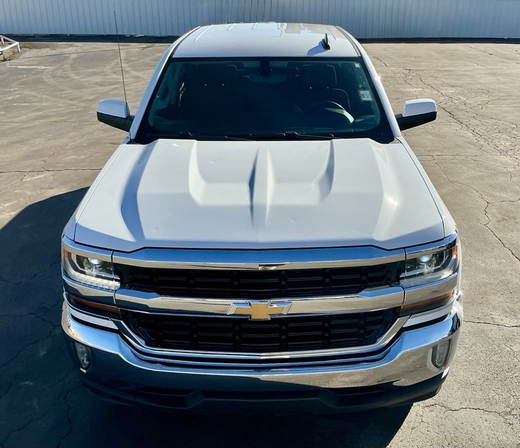 Used 2018 Chevrolet Silverado 1500 LT w/ Texas Edition image 11