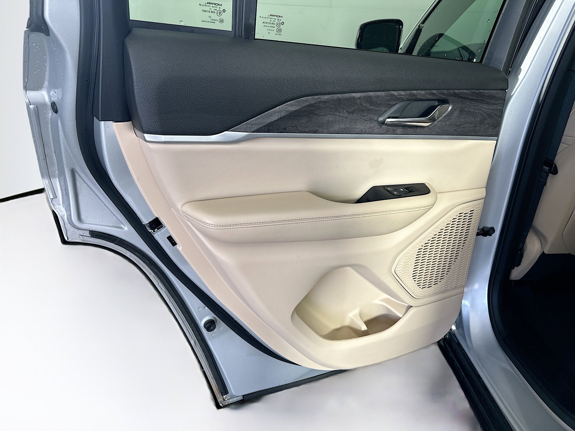 Used 2024 Jeep Grand Cherokee Limited image 26