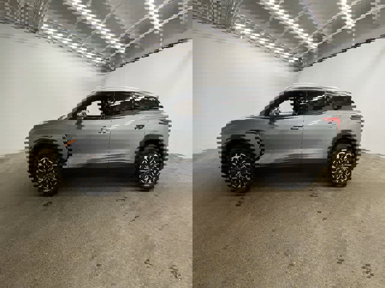 Used 2024 Chevrolet Blazer EV LT AWD/4WD image 3