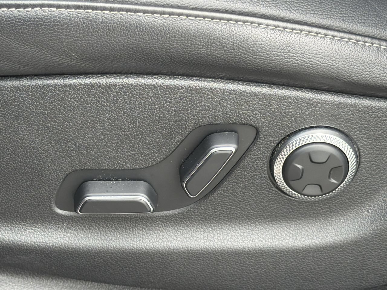Used 2024 Genesis GV80 2.5T AWD/4WD image 18