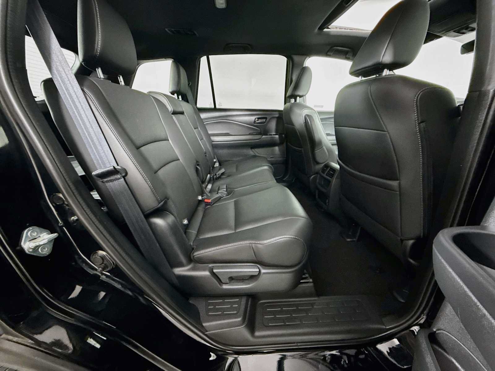 Used 2023 Honda Passport EX-L image 25