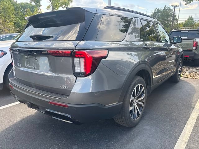 Used 2025 Ford Explorer ST-Line AWD/4WD image 6