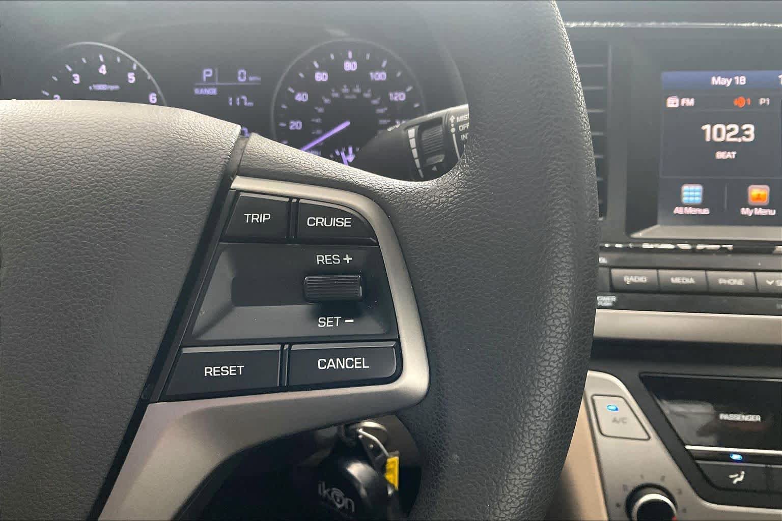 Used 2017 Hyundai Elantra SE FWD image 25
