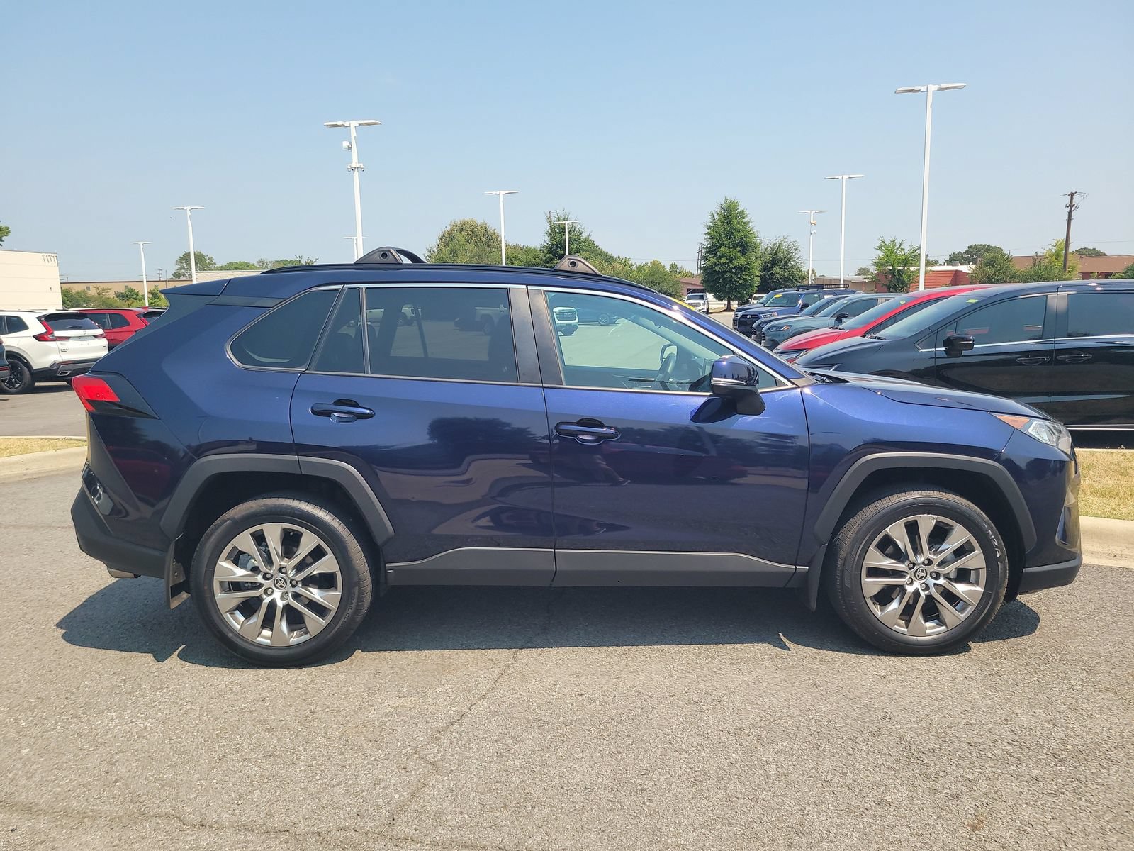 Used 2021 Toyota RAV4 XLE Premium FWD image 2