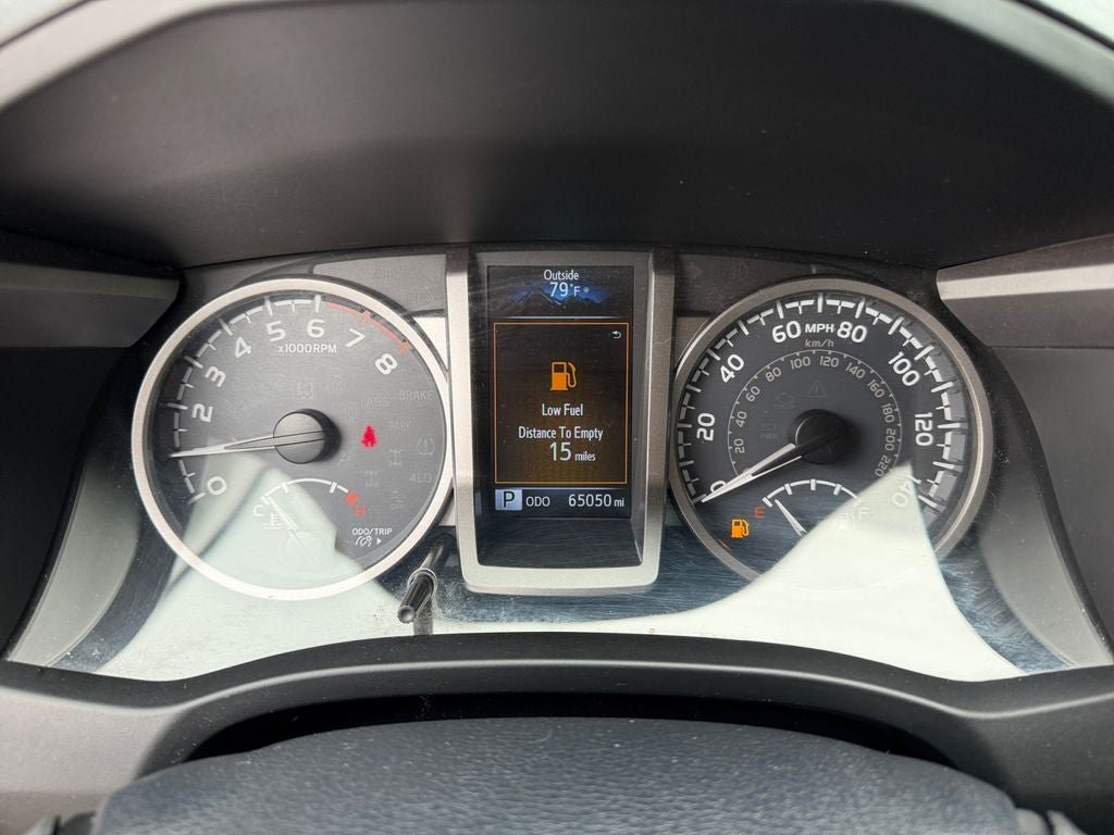 Used 2018 Toyota Tacoma SR5 RWD image 17