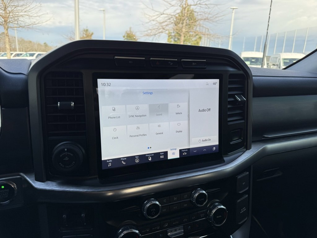 Used 2023 Ford F150 Lariat w/ Trailer Tow Package image 16