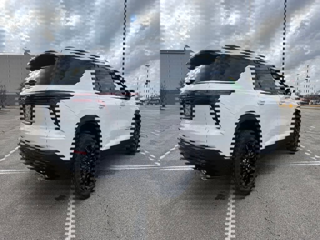 New 2026 Chevrolet Traverse LT w/ Midnight/Sport Edition image 6