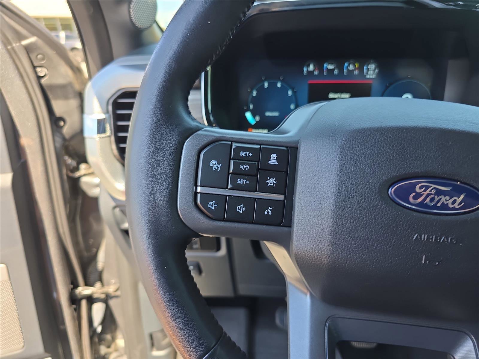 Used 2024 Ford F150 Lariat w/ FX4 Off-Road Package AWD/4WD image 33