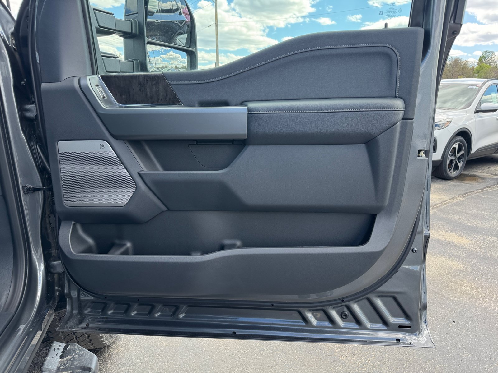 New 2026 Ford F250 Lariat w/ Black Appearance Package AWD/4WD image 29