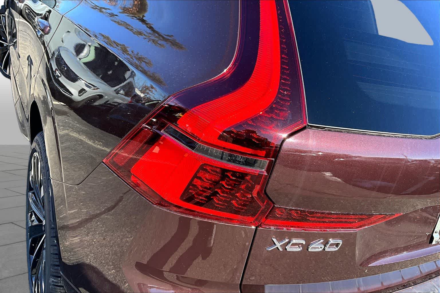 New 2026 Volvo XC60 B5 Ultra w/ Protection Package Premier AWD/4WD image 5