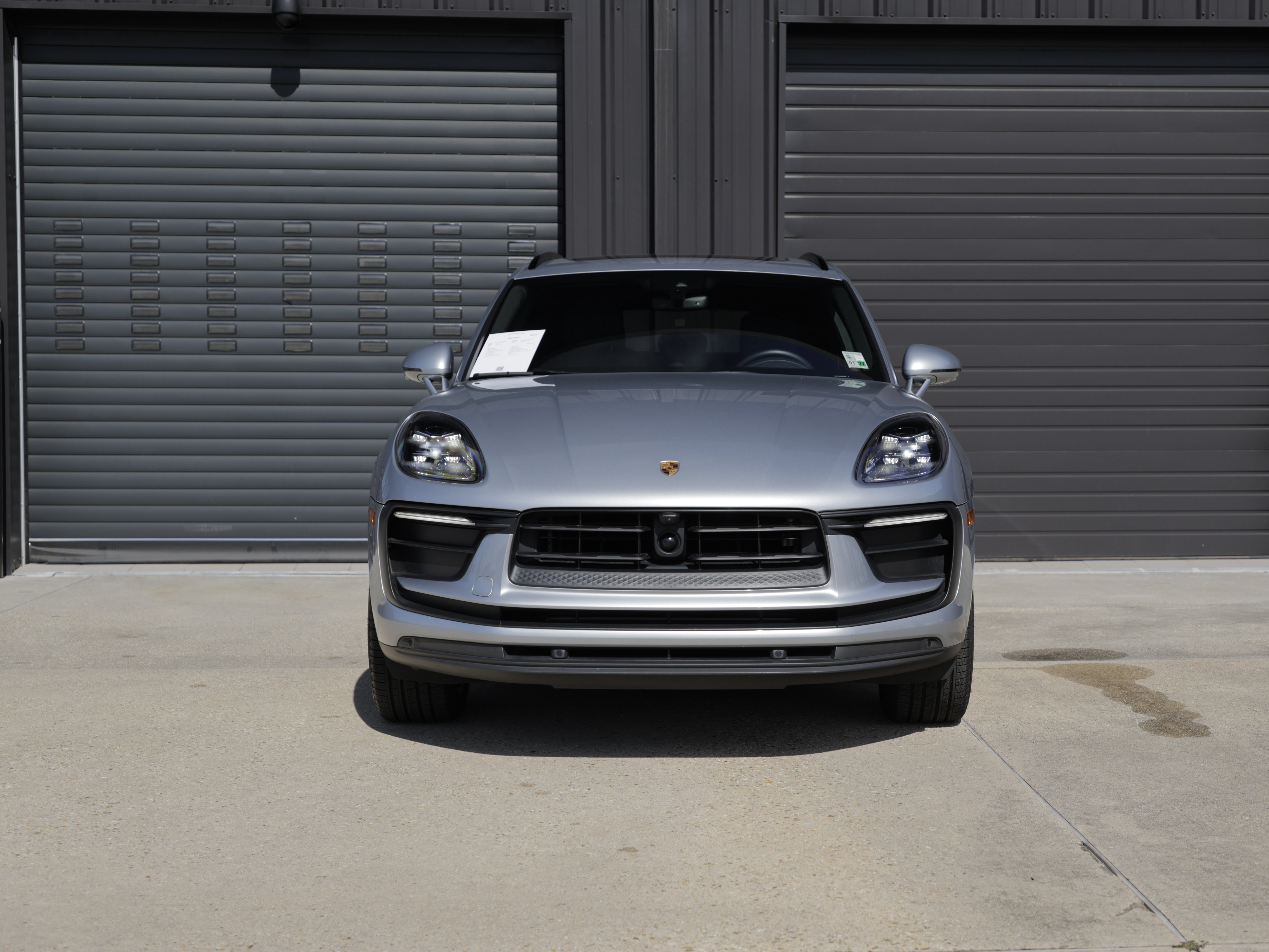 Certified 2023 Porsche Macan Turbo AWD/4WD image 8