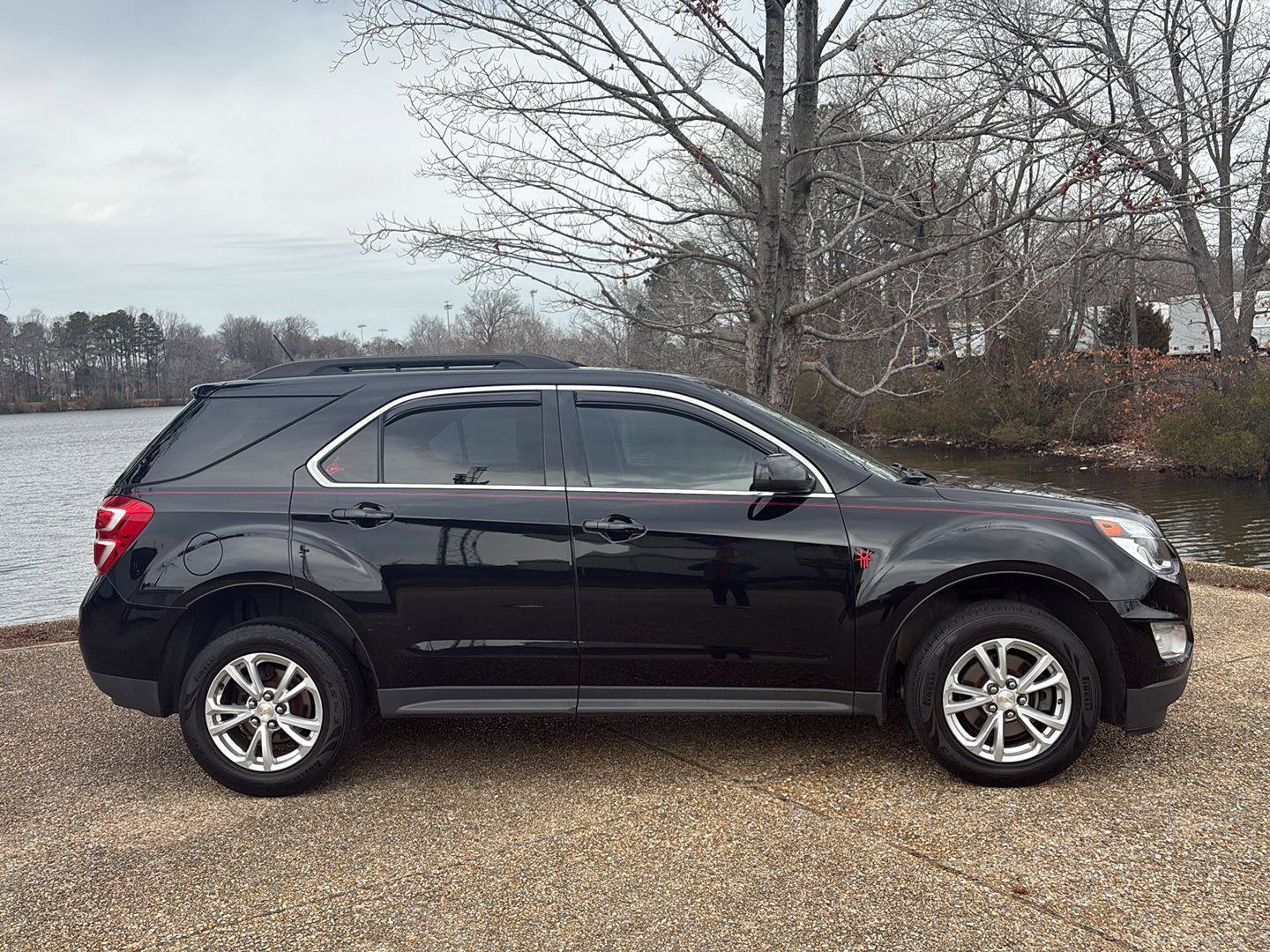 Used 2016 Chevrolet Equinox LT FWD image 3