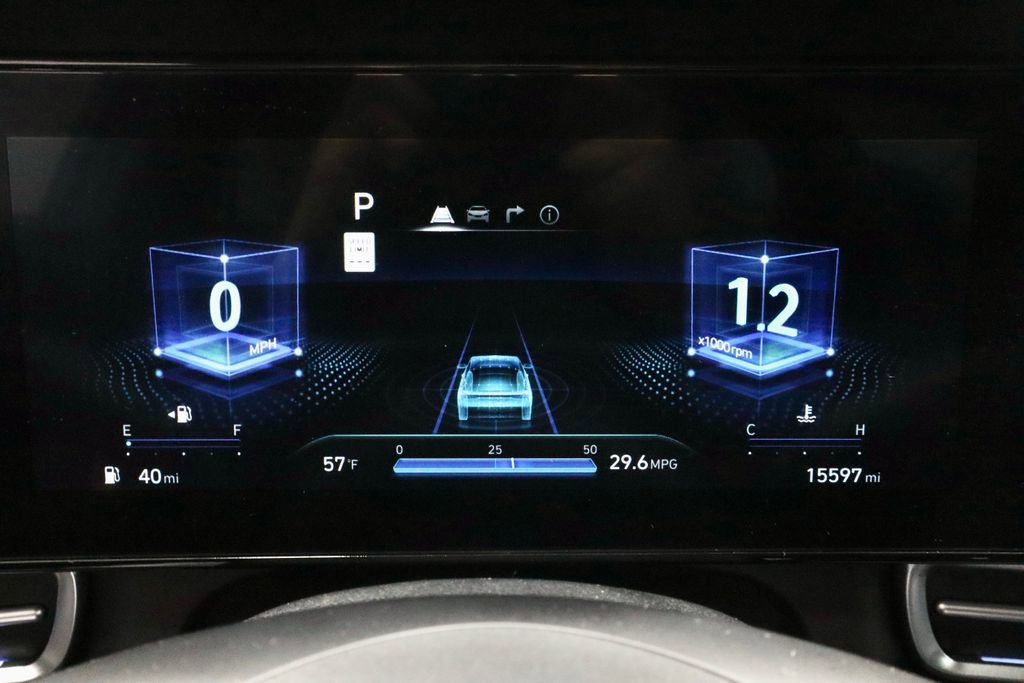 Certified 2024 Hyundai Elantra SEL image 29