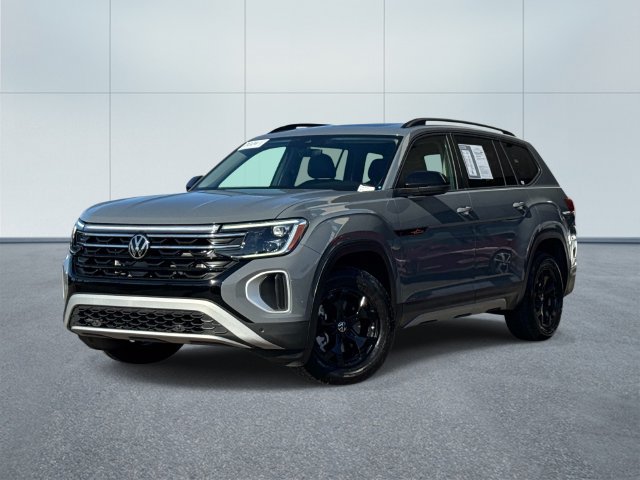 Certified 2024 Volkswagen Atlas Peak Edition SE AWD/4WD image 1