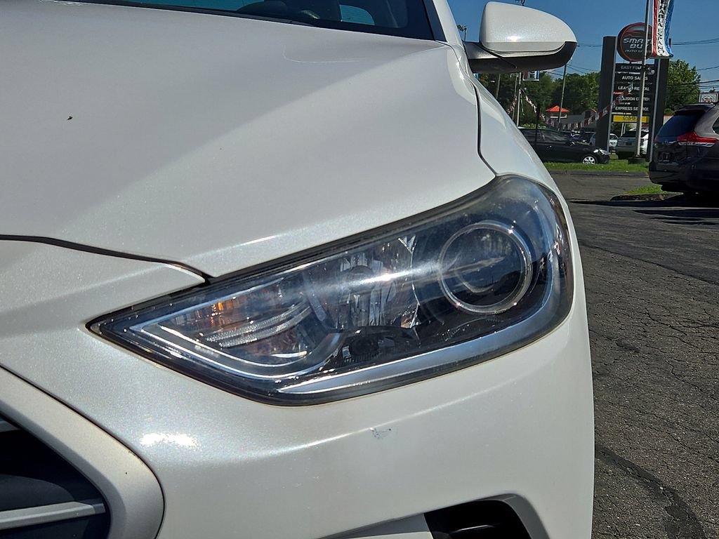 Used 2018 Hyundai Elantra SE FWD image 13