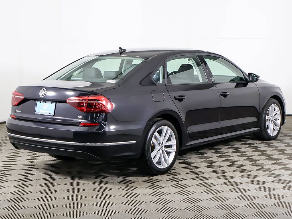 Used 2019 Volkswagen Passat 2.0T Wolfsburg FWD image 10