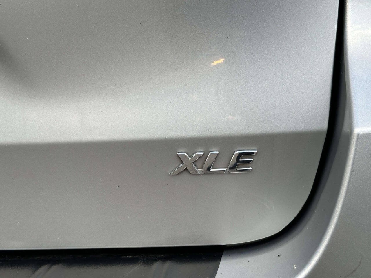 Used 2020 Toyota Sienna XLE w/ XLE Navigation Package FWD image 39