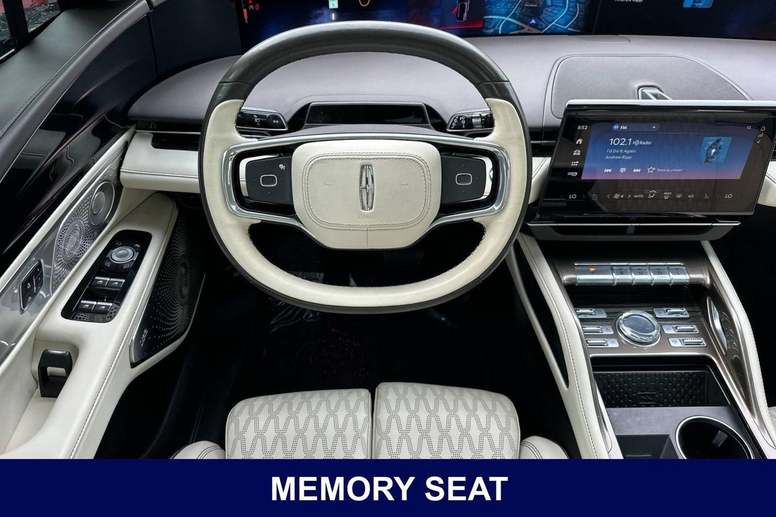 Used 2024 Lincoln Nautilus Black Label w/ Jet Appearance Package (87T) AWD/4WD image 18