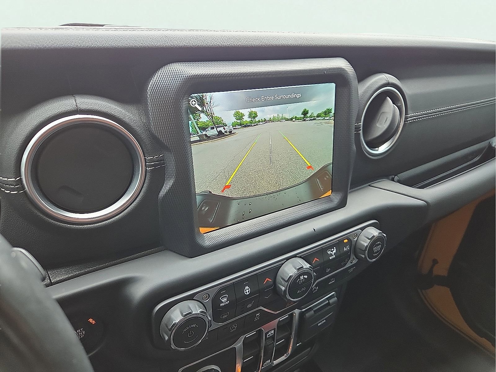 Used 2021 Jeep Gladiator Overland w/ Popular Equipment Package AWD/4WD image 17