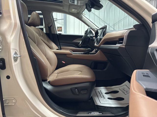 Used 2024 Toyota Grand Highlander Platinum image 29