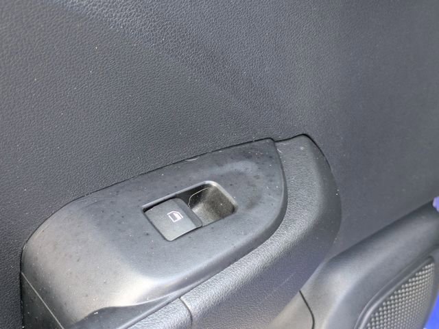 Used 2021 Hyundai Venue SE FWD image 26