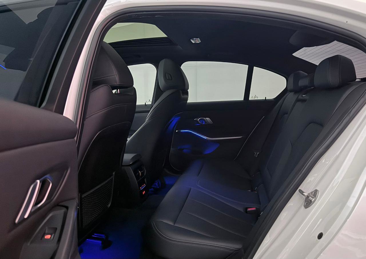 Used 2022 BMW M340i xDrive w/ Driving Assistance Package image 23