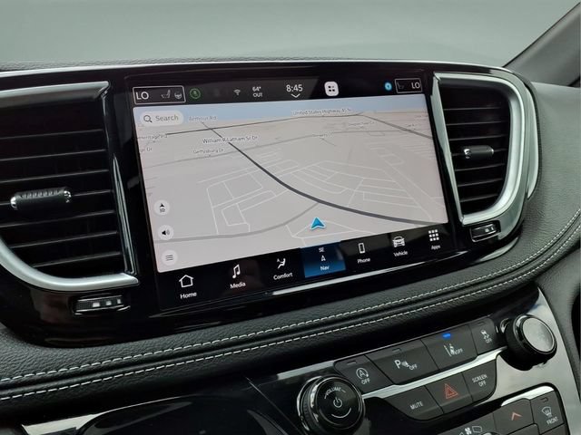Used 2025 Chrysler Pacifica Limited FWD image 24